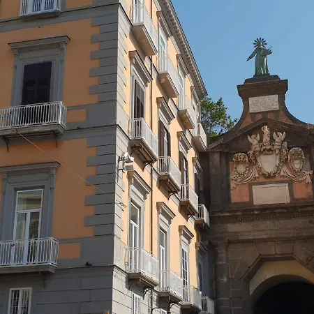 شقة Piazza Dante 22