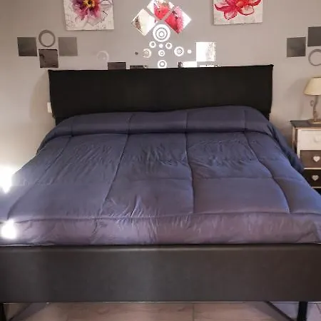 Piazza Dante 22 شقة